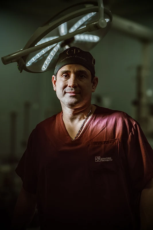 Dr. Gustavo Riaño